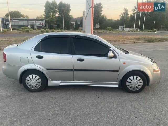 Шевроле Авео, объемом двигателя 1.5 л и пробегом 188 тыс. км за 2400 $, фото 1 на Automoto.ua