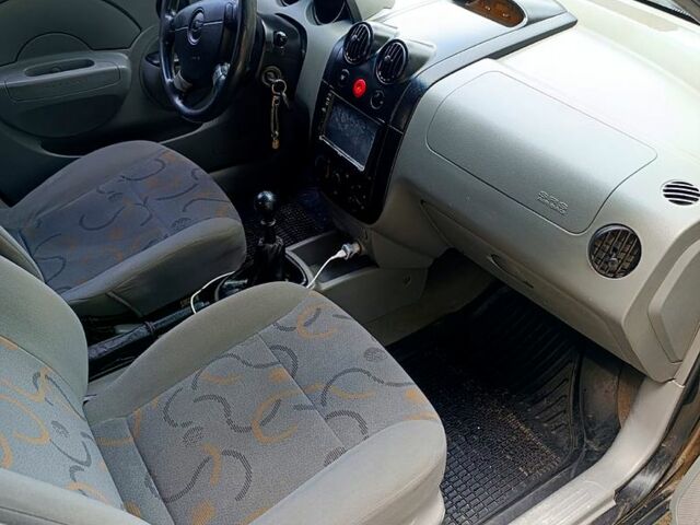 Шевроле Авео, об'ємом двигуна 1.5 л та пробігом 185 тис. км за 2300 $, фото 1 на Automoto.ua