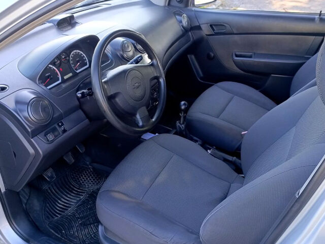 Шевроле Авео, объемом двигателя 1.5 л и пробегом 214 тыс. км за 3750 $, фото 4 на Automoto.ua