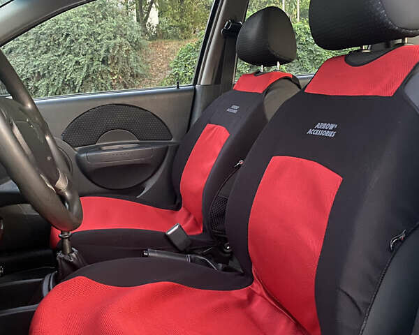 Шевроле Авео, объемом двигателя 1.5 л и пробегом 180 тыс. км за 3650 $, фото 4 на Automoto.ua