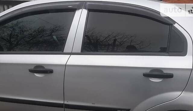 Шевроле Авео, об'ємом двигуна 1.5 л та пробігом 203 тис. км за 4500 $, фото 8 на Automoto.ua