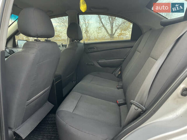 Шевроле Авео, об'ємом двигуна 1.5 л та пробігом 195 тис. км за 3799 $, фото 12 на Automoto.ua