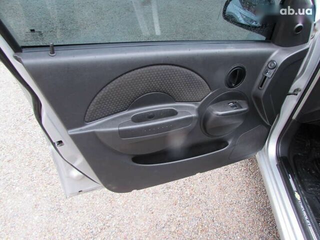 Шевроле Авео 2006 в Кропивницком (Кировограде) на Automoto.ua Шевроле Авео, объемом двигателя 0 л и пробегом 229 тыс. км за 2900 $, фото 4 на Automoto.ua