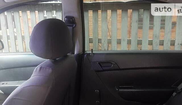 Шевроле Авео, об'ємом двигуна 1.5 л та пробігом 203 тис. км за 4500 $, фото 28 на Automoto.ua