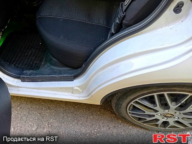 Шевроле Авео, объемом двигателя 1.5 л и пробегом 200 тыс. км за 3400 $, фото 5 на Automoto.ua