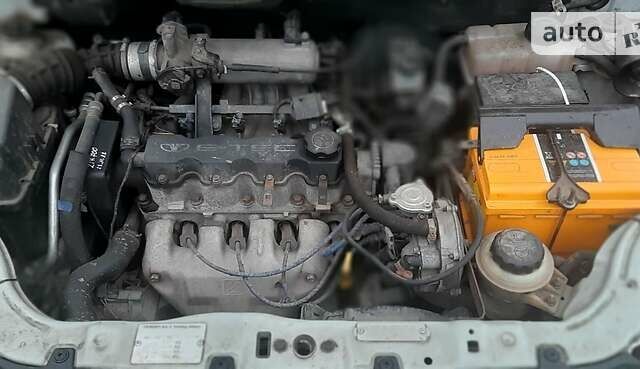 Шевроле Авео, об'ємом двигуна 1.5 л та пробігом 203 тис. км за 4500 $, фото 38 на Automoto.ua
