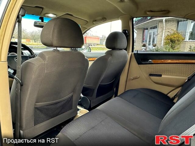 Шевроле Авео, об'ємом двигуна 1.6 л та пробігом 199 тис. км за 3699 $, фото 10 на Automoto.ua