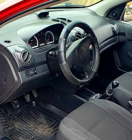 Шевроле Авео, объемом двигателя 1.5 л и пробегом 211 тыс. км за 3800 $, фото 4 на Automoto.ua