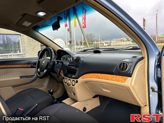 Шевроле Авео, об'ємом двигуна 1.6 л та пробігом 199 тис. км за 3699 $, фото 12 на Automoto.ua