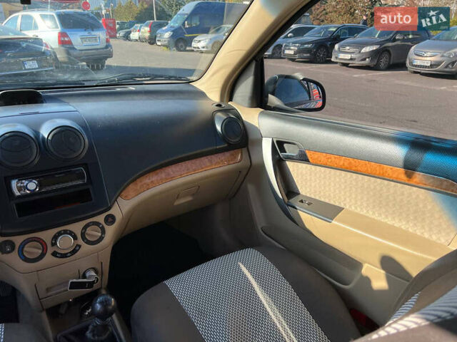 Шевроле Авео, об'ємом двигуна 1.6 л та пробігом 147 тис. км за 3900 $, фото 8 на Automoto.ua