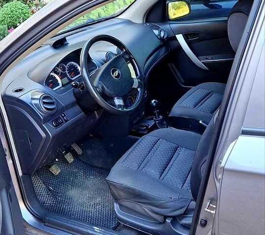 Шевроле Авео, об'ємом двигуна 1.5 л та пробігом 250 тис. км за 3500 $, фото 13 на Automoto.ua