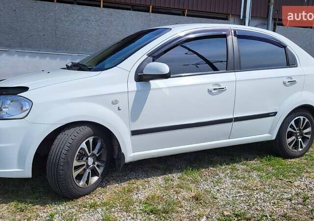 Шевроле Авео, объемом двигателя 1.6 л и пробегом 177 тыс. км за 5550 $, фото 1 на Automoto.ua