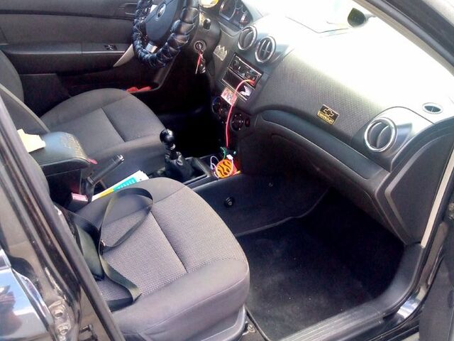 Шевроле Авео, об'ємом двигуна 1.5 л та пробігом 118 тис. км за 3750 $, фото 5 на Automoto.ua