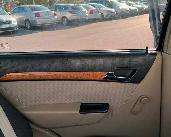 Шевроле Авео, об'ємом двигуна 1.6 л та пробігом 147 тис. км за 3900 $, фото 5 на Automoto.ua