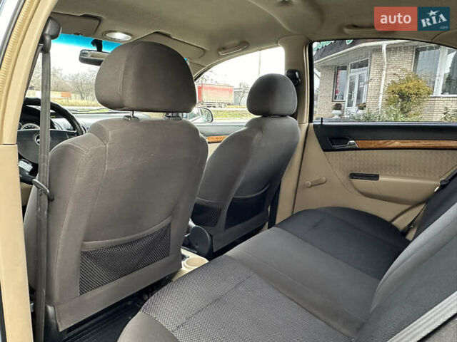 Шевроле Авео, об'ємом двигуна 1.6 л та пробігом 199 тис. км за 3699 $, фото 14 на Automoto.ua