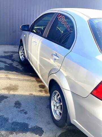 Шевроле Авео, об'ємом двигуна 1.6 л та пробігом 187 тис. км за 4200 $, фото 2 на Automoto.ua