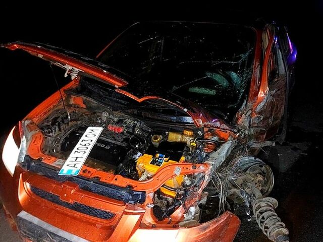 Шевроле Авео, объемом двигателя 16 л и пробегом 194 тыс. км за 1000 $, фото 3 на Automoto.ua