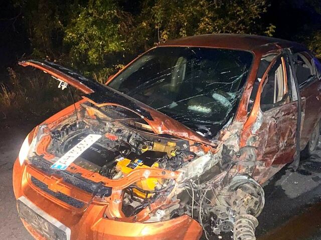 Шевроле Авео, объемом двигателя 16 л и пробегом 194 тыс. км за 1000 $, фото 2 на Automoto.ua