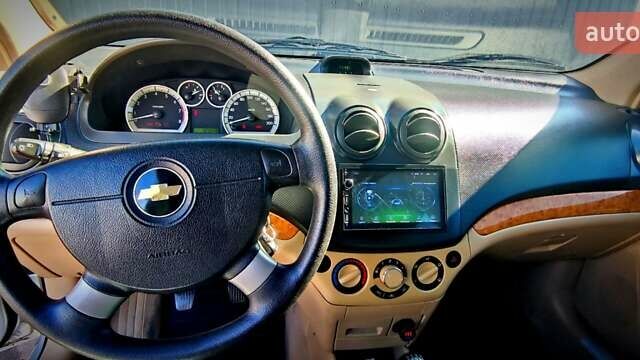 Шевроле Авео, об'ємом двигуна 1.6 л та пробігом 187 тис. км за 4200 $, фото 6 на Automoto.ua