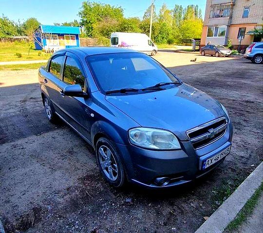 Шевроле Авео, об'ємом двигуна 1.5 л та пробігом 250 тис. км за 3500 $, фото 5 на Automoto.ua