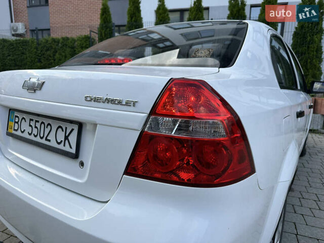 Шевроле Авео, об'ємом двигуна 1.5 л та пробігом 218 тис. км за 3100 $, фото 11 на Automoto.ua