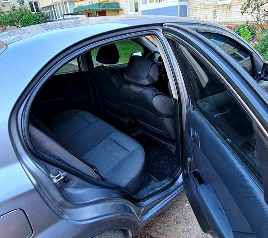 Шевроле Авео, об'ємом двигуна 1.5 л та пробігом 250 тис. км за 3500 $, фото 10 на Automoto.ua