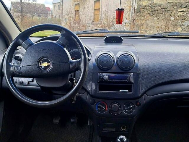 Шевроле Авео, объемом двигателя 15 л и пробегом 348 тыс. км за 2100 $, фото 9 на Automoto.ua