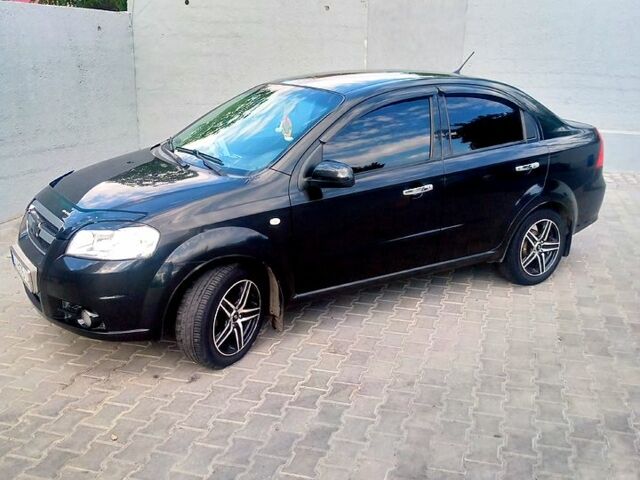 Шевроле Авео, объемом двигателя 1.5 л и пробегом 115 тыс. км за 3750 $, фото 2 на Automoto.ua