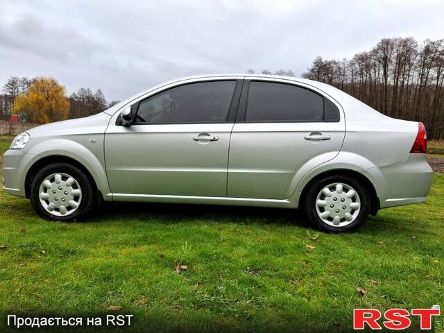 Шевроле Авео, об'ємом двигуна 1.5 л та пробігом 68 тис. км за 5000 $, фото 1 на Automoto.ua