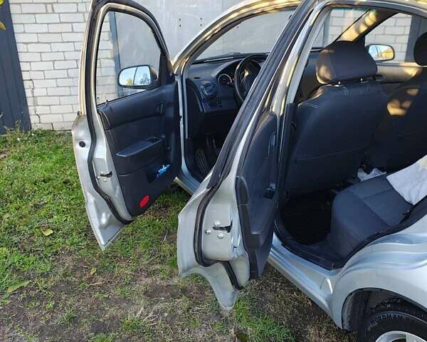 Шевроле Авео, об'ємом двигуна 1.5 л та пробігом 205 тис. км за 4200 $, фото 7 на Automoto.ua