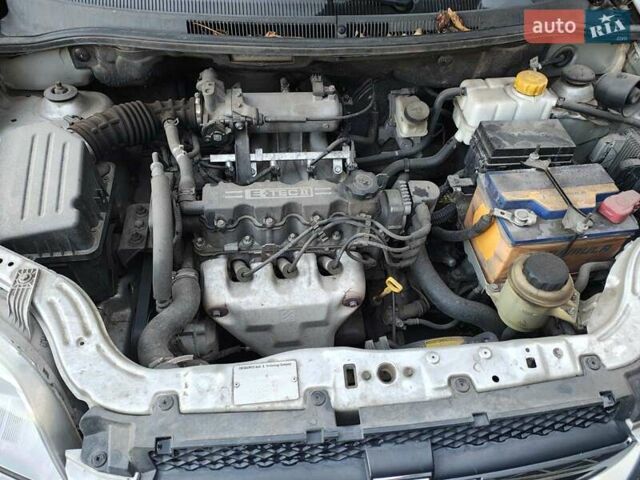 Шевроле Авео, об'ємом двигуна 1.5 л та пробігом 205 тис. км за 4200 $, фото 2 на Automoto.ua