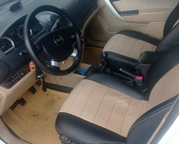 Шевроле Авео, об'ємом двигуна 1.6 л та пробігом 221 тис. км за 4200 $, фото 3 на Automoto.ua