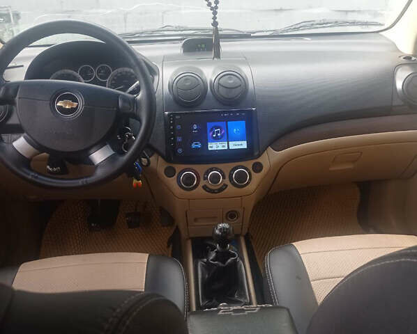 Шевроле Авео, об'ємом двигуна 1.6 л та пробігом 221 тис. км за 4200 $, фото 5 на Automoto.ua