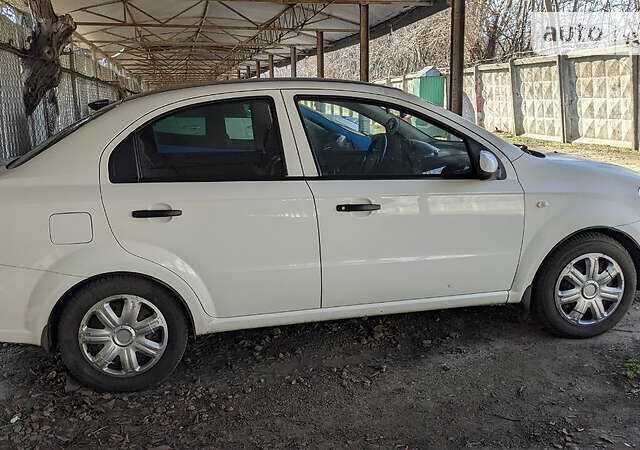 Шевроле Авео, об'ємом двигуна 1.5 л та пробігом 130 тис. км за 4200 $, фото 13 на Automoto.ua