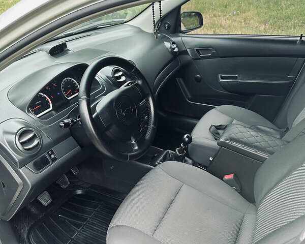 Шевроле Авео, объемом двигателя 1.5 л и пробегом 170 тыс. км за 5500 $, фото 7 на Automoto.ua