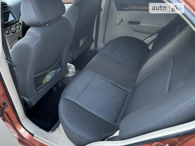 Шевроле Авео, объемом двигателя 0 л и пробегом 300 тыс. км за 4200 $, фото 6 на Automoto.ua