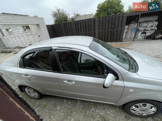 Шевроле Авео, объемом двигателя 1.6 л и пробегом 260 тыс. км за 3500 $, фото 3 на Automoto.ua