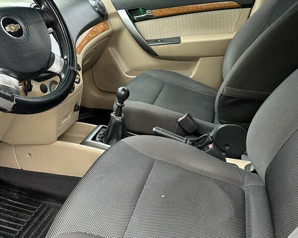 Шевроле Авео, объемом двигателя 1.6 л и пробегом 185 тыс. км за 3800 $, фото 11 на Automoto.ua