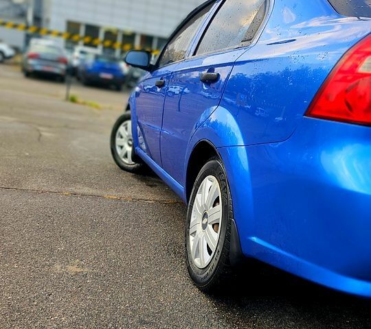 Шевроле Авео, объемом двигателя 1.5 л и пробегом 248 тыс. км за 4500 $, фото 2 на Automoto.ua