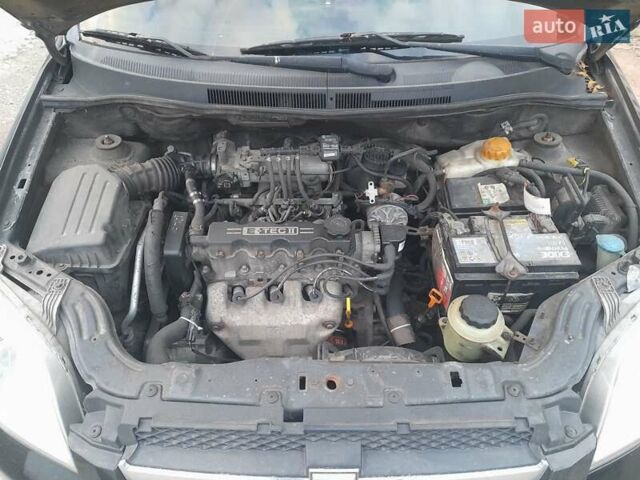Шевроле Авео, объемом двигателя 1.5 л и пробегом 250 тыс. км за 3500 $, фото 13 на Automoto.ua
