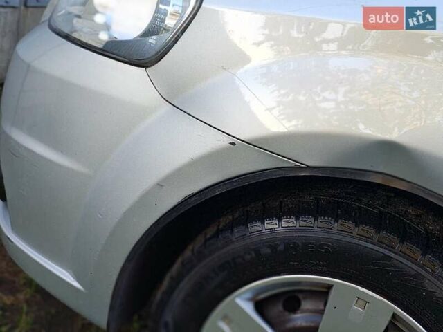 Шевроле Авео, об'ємом двигуна 1.5 л та пробігом 205 тис. км за 4200 $, фото 4 на Automoto.ua