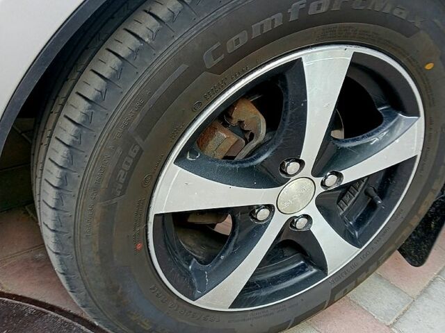 Шевроле Авео, объемом двигателя 1.6 л и пробегом 170 тыс. км за 4950 $, фото 4 на Automoto.ua