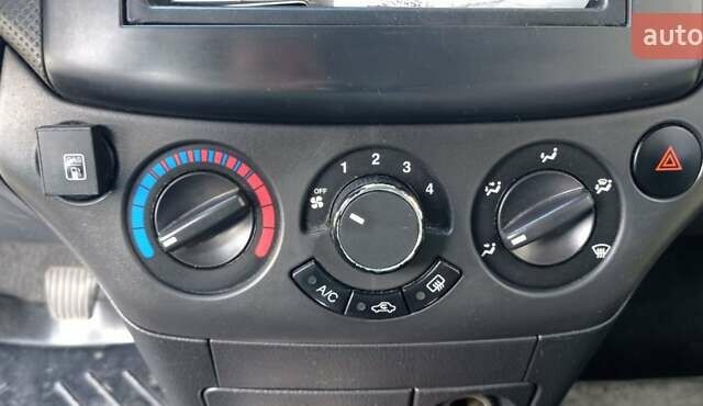 Шевроле Авео, объемом двигателя 1.5 л и пробегом 54 тыс. км за 6200 $, фото 1 на Automoto.ua