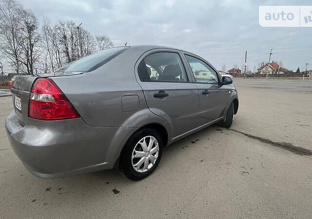 Шевроле Авео, об'ємом двигуна 1.5 л та пробігом 240 тис. км за 4000 $, фото 3 на Automoto.ua