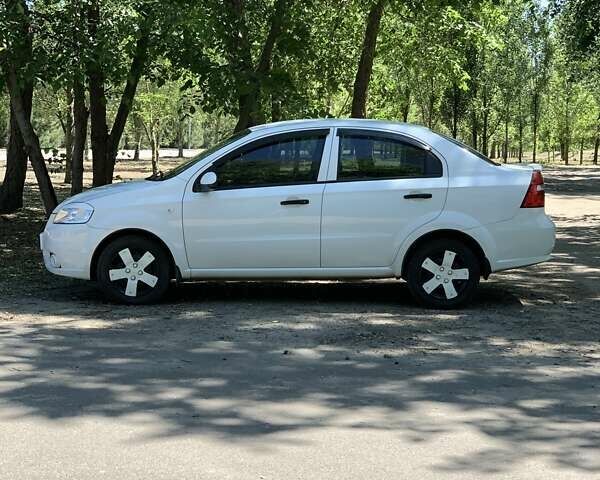 Шевроле Авео, объемом двигателя 1.5 л и пробегом 128 тыс. км за 5800 $, фото 4 на Automoto.ua