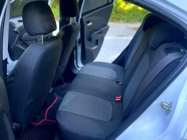 Шевроле Авео, объемом двигателя 1.6 л и пробегом 180 тыс. км за 6000 $, фото 6 на Automoto.ua