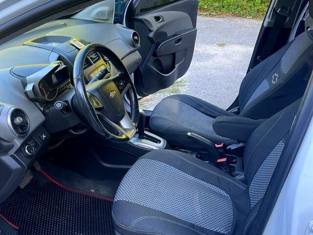 Шевроле Авео, объемом двигателя 1.6 л и пробегом 180 тыс. км за 6000 $, фото 3 на Automoto.ua