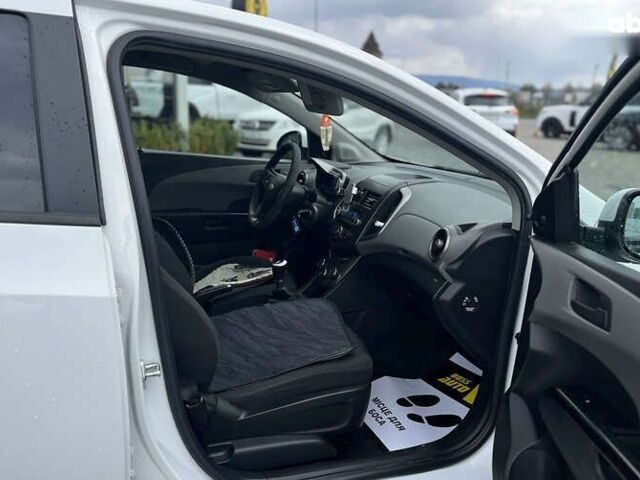Шевроле Авео, объемом двигателя 1.2 л и пробегом 180 тыс. км за 5900 $, фото 20 на Automoto.ua
