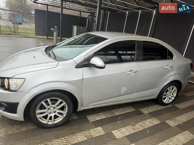 Шевроле Авео, объемом двигателя 1.4 л и пробегом 200 тыс. км за 3999 $, фото 6 на Automoto.ua