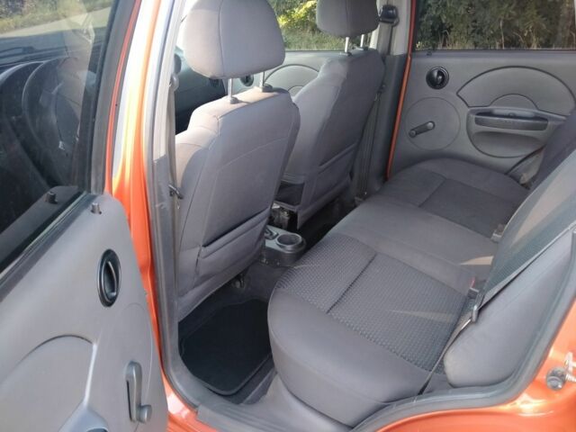 Желтый Шевроле Авео, объемом двигателя 1.5 л и пробегом 188 тыс. км за 3600 $, фото 3 на Automoto.ua